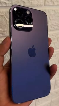 14 برو ماكس ذاكره 256  بطاريه 86بلادي  جهاز نضيف جدا مكفول  شاشه صافيه...