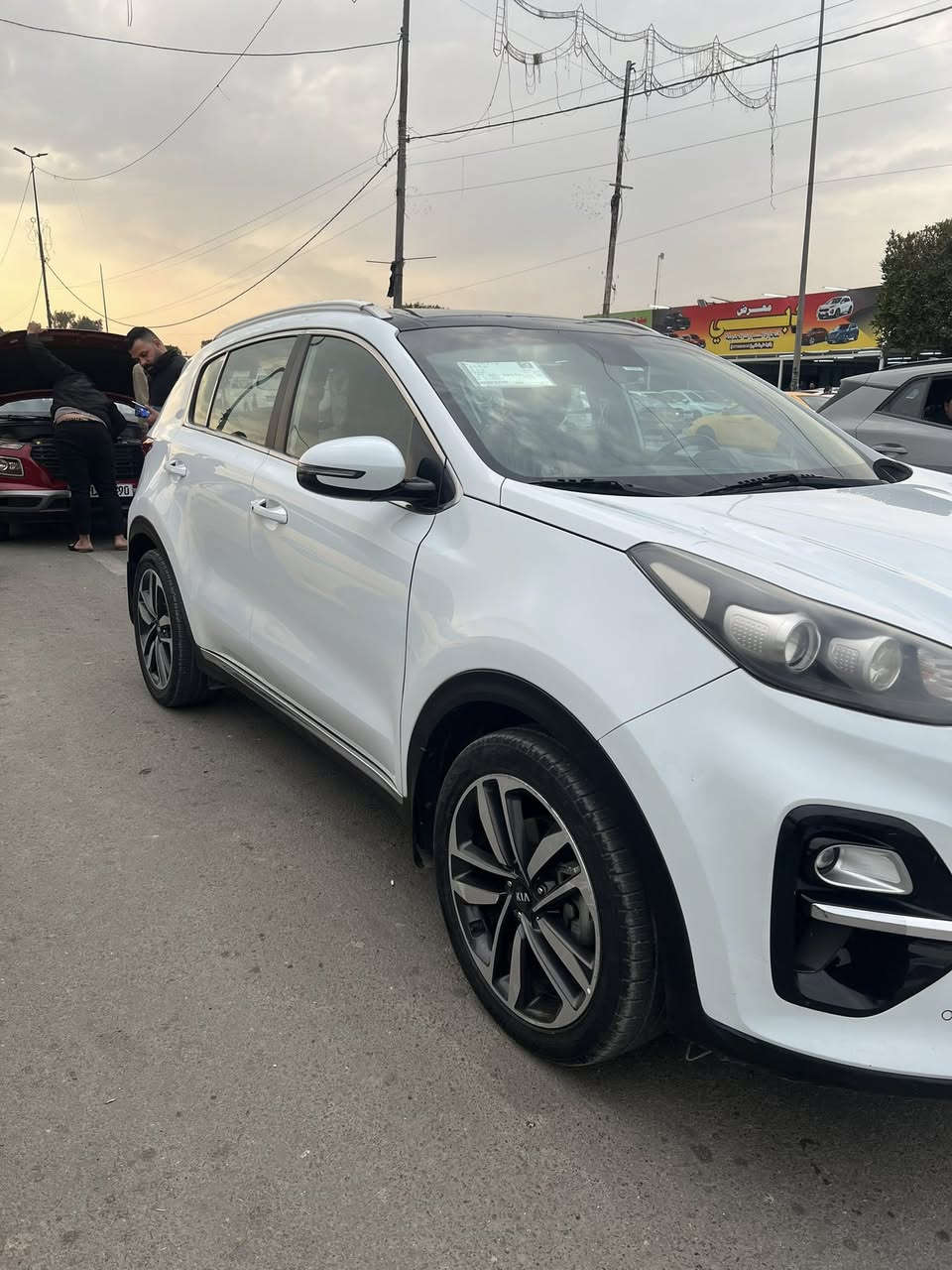 السلام عليكم
سياره سبورتج 2019 خليجي الشكل العشرين   نضافه فول صدر جديد بنو رامه بصمه تحكم ستيرن مري شفط السياره بس بارد بيها  السياره خير من الله ماشي 87 العنوان بغداد الامين الثانيه 

للاستفسار :***********/***********
