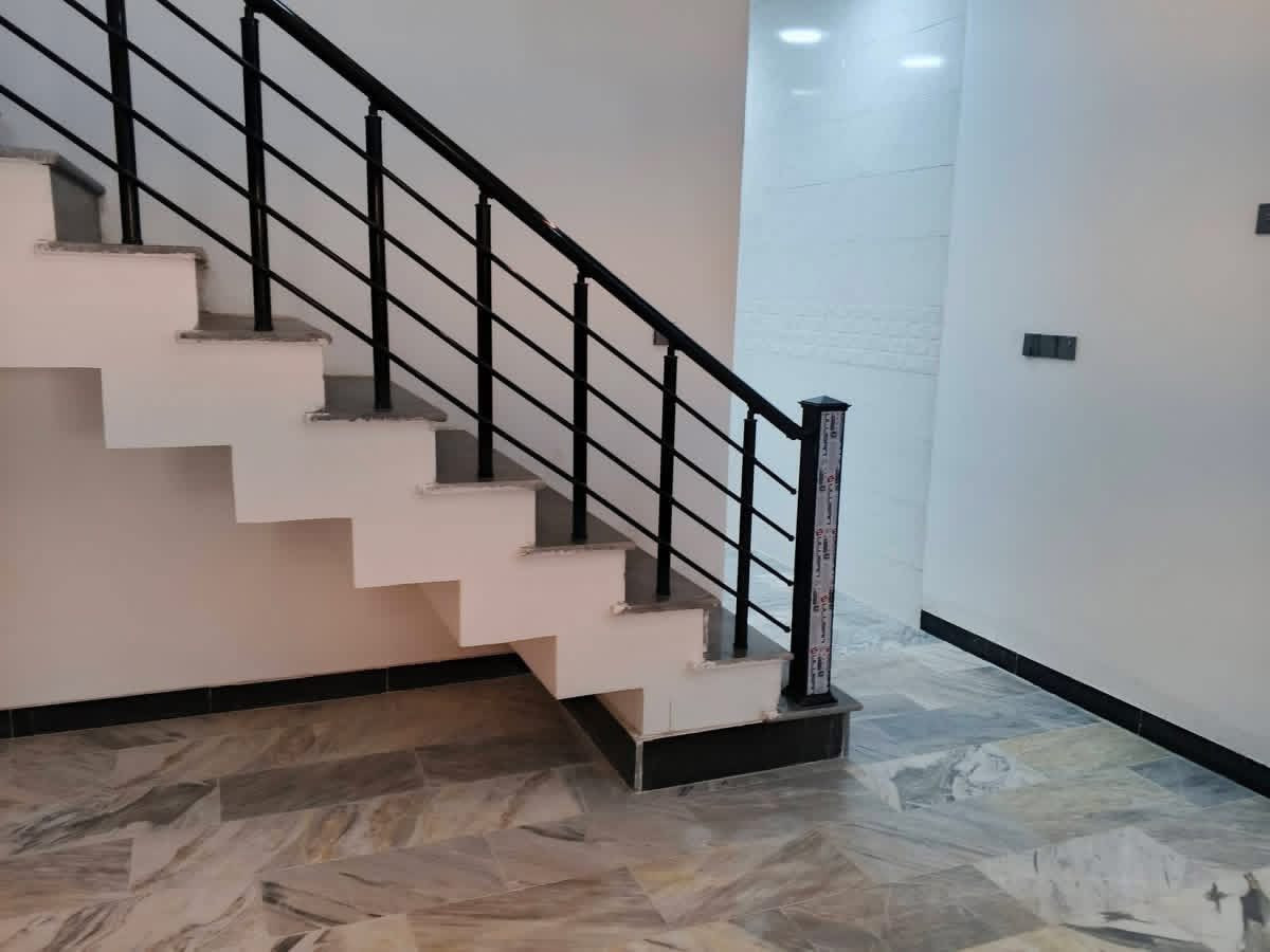 يا الله
دار حديث تم انجازه في منطقة الشعب حي التجار الثانية شارع اسواق عبد الرحمن قرب مدرسة الوطن العربي
المساحة ١٠٠ متر
واجه ٥ متر
نزال ٢٠ متر
يحتوي على ٤ غرف نوم وخدمات عدد٣
وصالة خطار ومطبخ ومدخلين
للاستفسار
مكتب ارض الخيرات
***********
