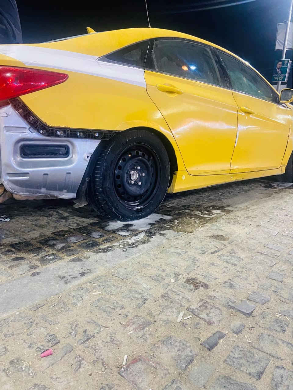 سلام عليكم للبيع سوناتا موديل 2011وارد امريكي حادث جاملغ وبنيد الباقي مكفول  سياره جاهزة  ما بيه اي نقص   مكينه وكير وحداده وتبريد السعر 70 وبيه مجال حك جيه   عنوان بصره دور  المحاربين للاستفسار *********** البصرة, العراق
