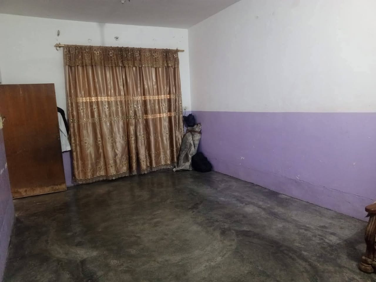 بسم الله الرحمن الرحيم
السلام عليكم ورحمة الله وبركاته
يعلن مكتب علي الصميدعي للاستثمار العقاري
عن توفر دار للبيع #طابو_صرف المساحة ٢٠٠ متر مربع الموقع حي الشهداء نهاية السايدين الفرع على اليمين البناء طابق واحد يحتوي على كراج سيارة واسقبال ٦ *٤ ومطبخ ٤ *٤ وهول ٤ *٤ ومجمع درج وغرفتين نوم مساحة كل غرفة ٥* ٤ البناء عادي بدون مواصفات عرض الفرع ١٢ متر ٠٠٠ #السعر_المطلوب(١١٠ مليون قابل للتفاوض) للاستفسار عن باقي التفاصيل الاتصال على الارقام التالية او مراسلة الصفحة :
📞 ***********    متوفر واتس اب
📞 ***********    متوفر واتس اب
او زيارة مكتب علي الصميدعي للعقار الكان في ديالى ٠ جلولاء ٠ حي الشهداء ٠ مقابل اتحاد شباب جلولاء ٠ ودائرة التقاعد ٠
