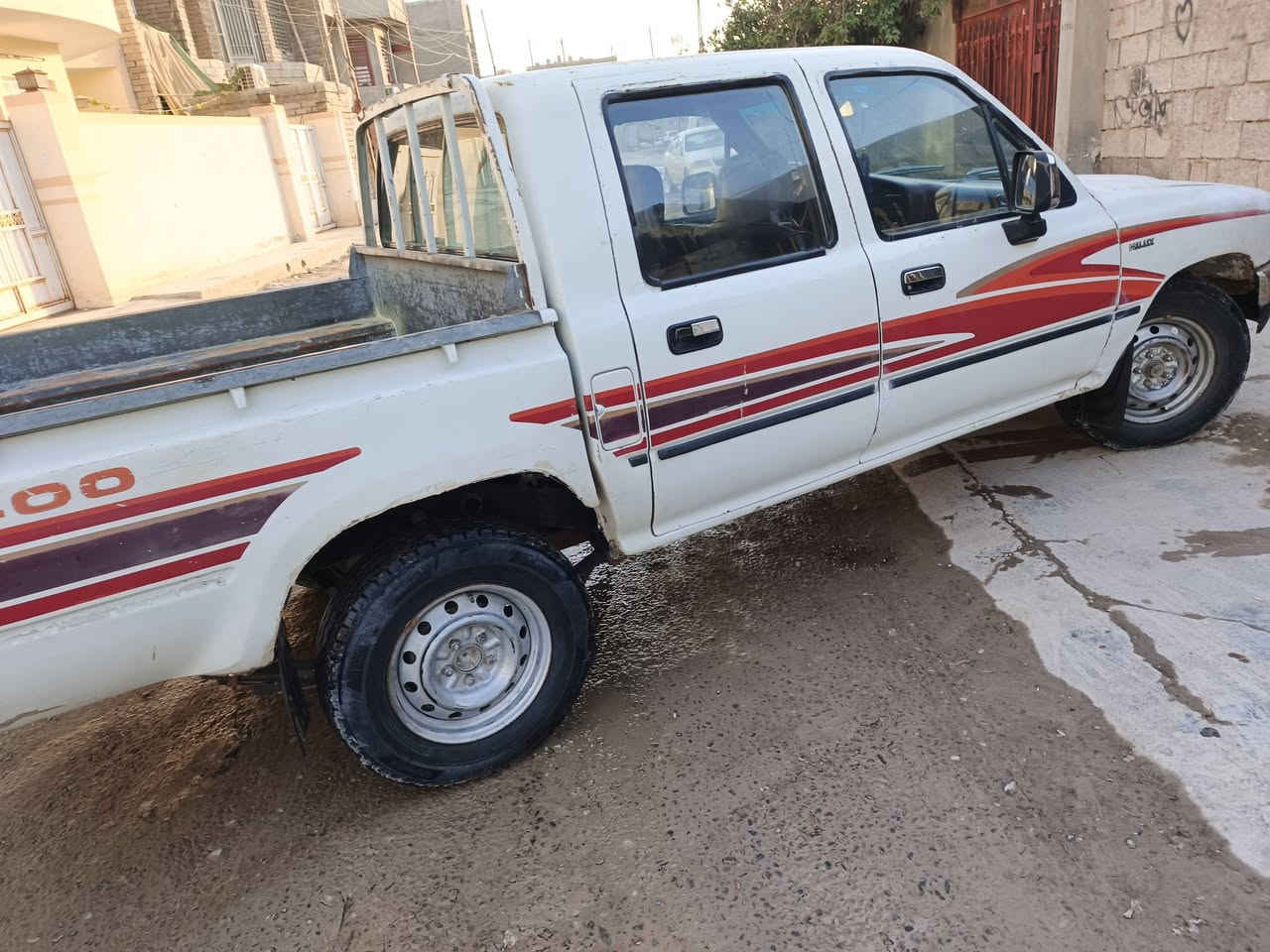 السلام عليكم 
بيكم دبل GLX داخل احمرفول مواصفات 
موديل 1992رقم صلاح الدين جديد بسمي تحويل 
گير واكسل وشاصي شرط
 محرك كروسيده  مجفت جديد
تدفئه شغاله 
تبريد عايزه كنبريسر منظومه تبريدكامله 
صبغ احزام مكفوله من الگلبه القماره بلاد 
سياره جاهزه مكان صلاح الدين سامراء 
سعر 65 بي مجال 
***********
