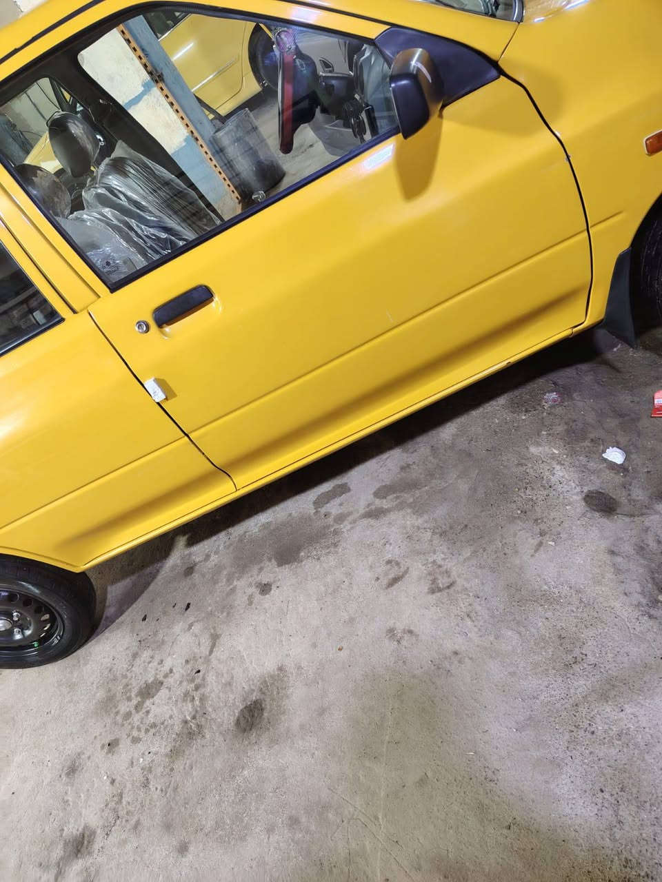 السلام عليكم للبيع سياره موديل 2023 مكفوله كفاله عامه كير صدر محرك شواصي سياره مدوشمه مكان السياره بغداد جسر ديالى الكرغولية للاستفسار اتصل على رقم الهاتف
*********** /***********
