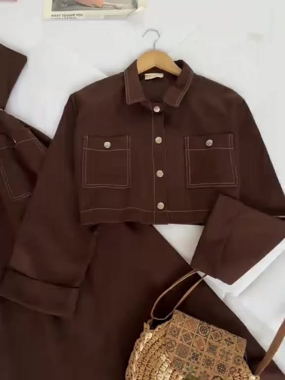 صدرية مع كنزة❤‍🩹
خامة هوريم دابل تركي
38-40-42-44-46-48


**إذا كنت صاحب هذا الإعلان وتريد حذفه لأي سبب، رجاءا أرسل رسالة إلى الدعم الفني**