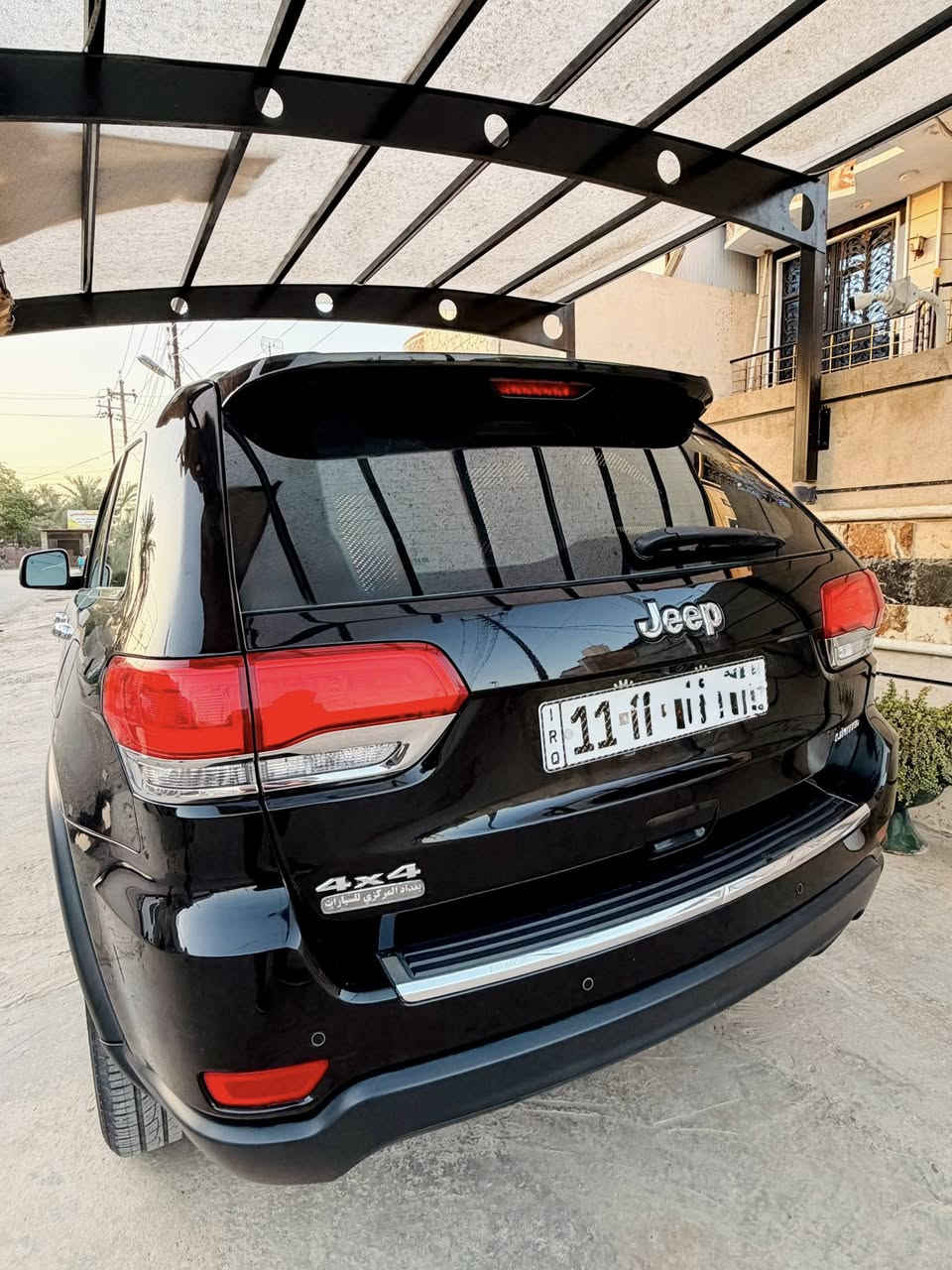 🚘 للبيع — Jeep Grand Cherokee Limited
▪️ موديل 2018
▪️ فول مواصفات عدا الفتحة
▪️ مري قلاب
▪️ حساسات خلفية
▪️ دخول ذكي
▪️ مواصفات عديدة

🔧 المواصفات والحالة:
▪️ تخم تايرات جديد
▪️ صدر أمامي وصدر خلفي جديد
▪️ ادامه عامة قبل أسبوعين
▪️ الممشى: 95 ألف
▪️ الضرر: خشم البنيد فقط
▪️ السيارة نظيفة جداً بمعنى الكلمة

📄 رقم بغداد — السيارة باسمي

💰 السعر: 215
وبيها مجال بسيط للجادين

📍 العنوان: بابل / المحاويل

📞 اتصال فقط:
***********
***********
