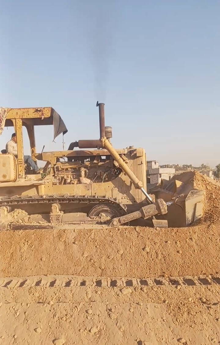 بلدوزر للبيع DT8
موديل 98
سنويه جديده ابسمي
رقم اجنبي
احزام 85بل 100

الاستفسار عل ارقام التاليه وتدلل

*********** كورك

*********** زين
