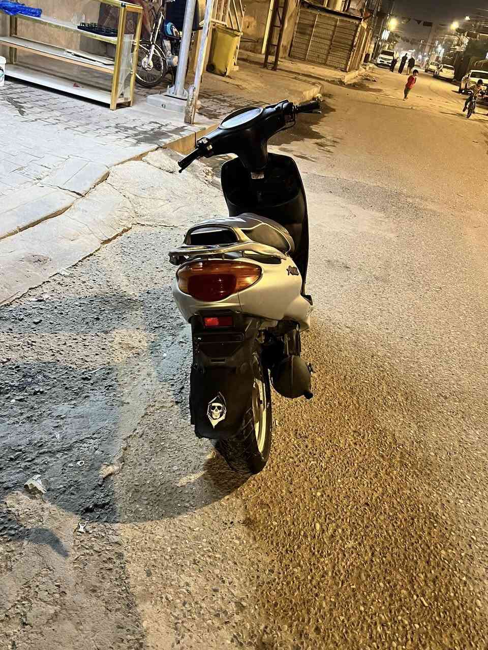 دراجه لبيع @لبصره دراجه نضيفه ما عوزها شي شغل وطلع وين متريد كله بلاديه @اني مكلف بل نشر هاذه رقم صاحب الدراجه (***********
