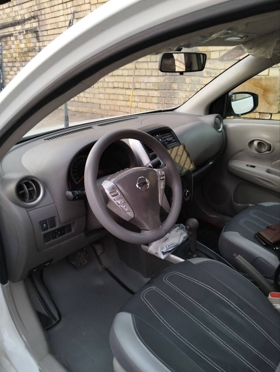 السلام عليكم
نيسان سني 2025 مصري 
رقم اربيل 
بعدها داخلة بالضمان ٣سنوات 
ماشيه ٣٦ الف كير محرك كفاله
بيها مكانين بارد  شغل درجه اولى 
 سياره جاهزه 
للبيع فقط السعر 129 ورقه وبيها مجال مكاني بغداد حي البتول  
*********** 
 ( واتس اب ايضا الخاص مغلق)
