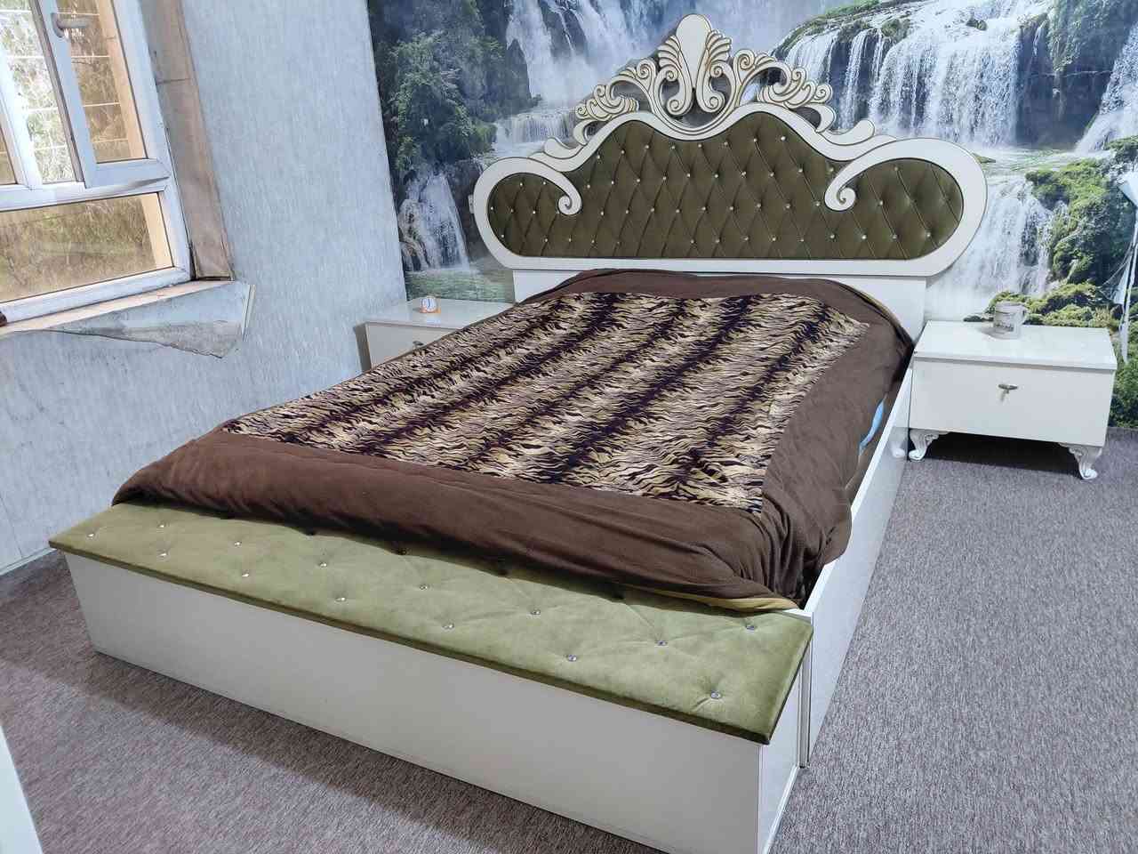 للبيع غرفة خمس قطع مستعمل نضيف
السعر ٣٥٠الف الاستفسار عن الموقع هذا الرقم *********** 
واتساب  فايبر ماسنجر موجود
