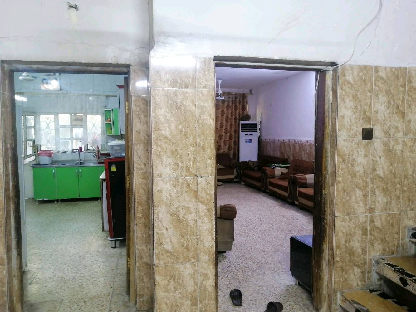 سلام عليكم بيت بل الغزاليه هياكل مساحه 150متر بي 6غرف اثنين جوه وصاله وفوك بي 4غرف البيع سعر 330وبي مجال كلش