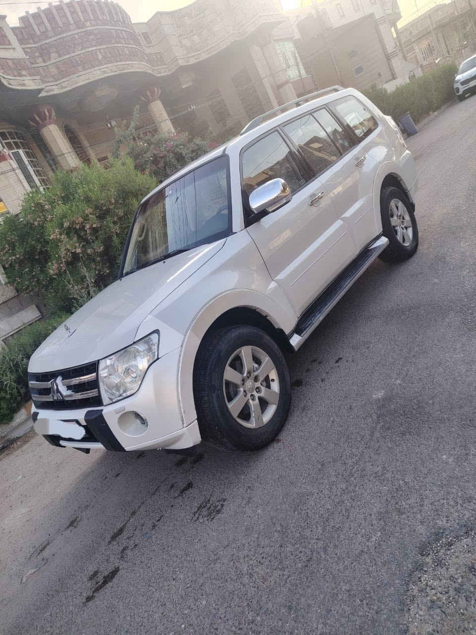 سلام عليكم باجيرو موديل 2008 كفاله عامه بيه جرت كرت بالبنيد على كد شبر والباقي كفاله عامه من كلشي السياره تخم تاير جديد صدر امامي وخلفي فول مواصفات ماعده الدمام فتحه كشنات كهرباء كير مكينه كفاله تبريد ⛄️ ثلج رقم انكليزي أربيل صاحبه الشرعي يسكن بغداد تحويل مباشر سنويه جديده رقم جديد خير من الله السياره مابيه اي نقص 
العنوان بغداد 
اللاستفسار*********** 
السعر110 وبيه شي بسيط
