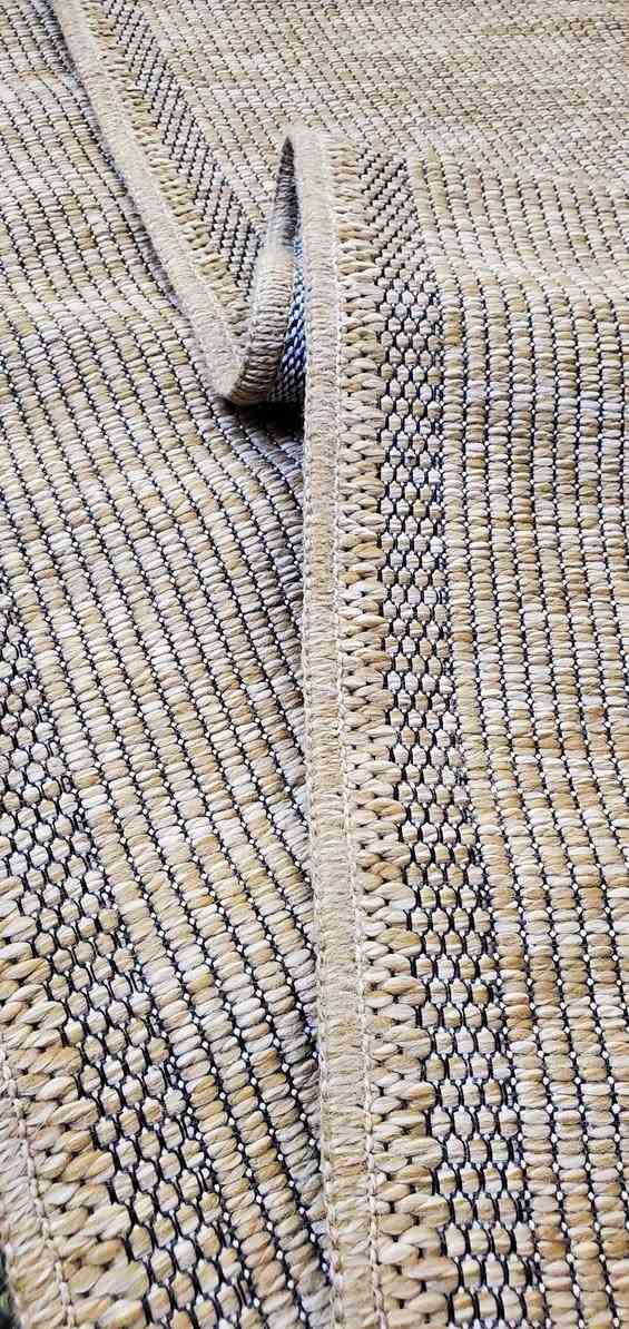 قطع اوربية غير مطروقة بأي مكان
خوص حياكة جوت 
القياس 60*240 سم


**إذا كنت صاحب هذا الإعلان وتريد حذفه لأي سبب، رجاءا أرسل رسالة إلى الدعم الفني**