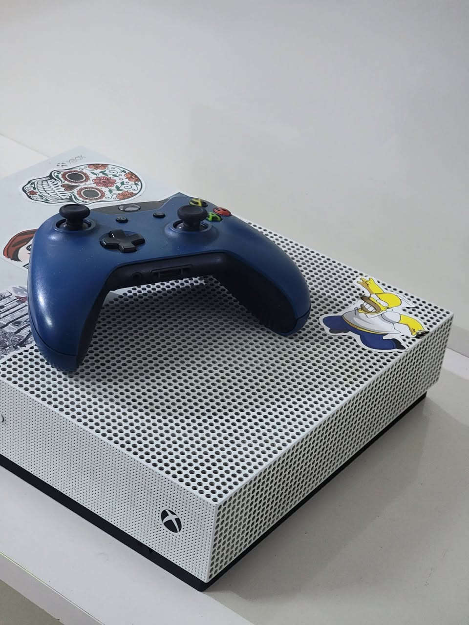 السلام عليكم xbox one s للبيع نظيف ما مفتوح ابد اشتريتة بداية 2025
السعر 175 ( *********** )
