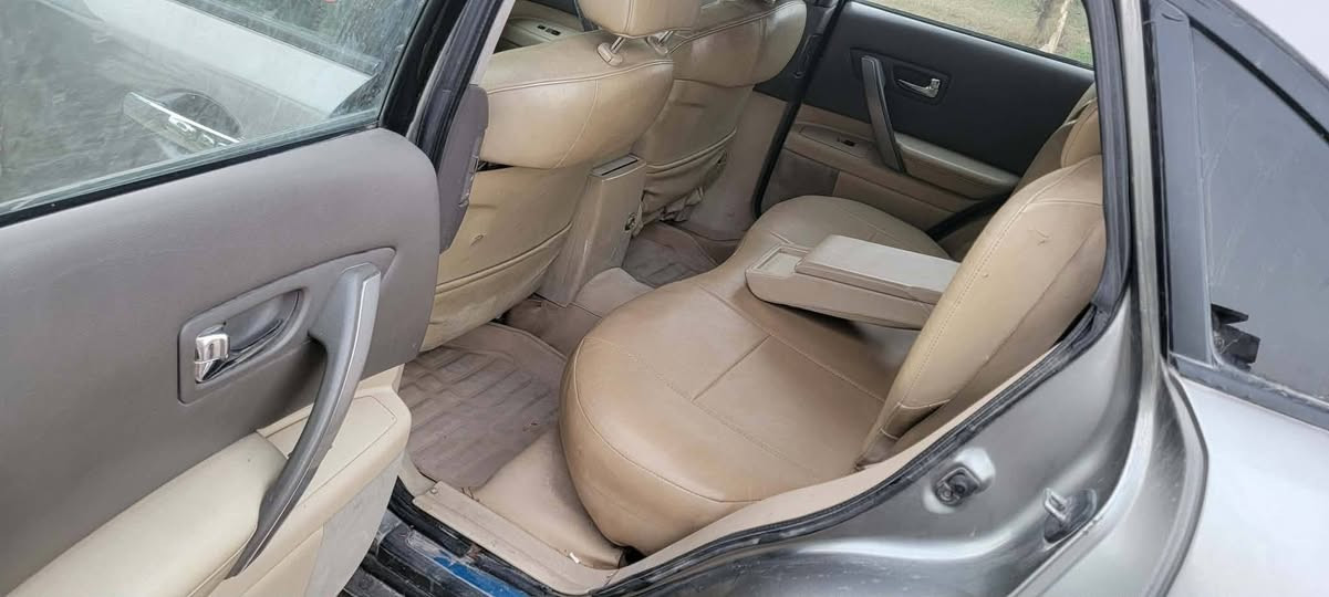 نيسان انفنتي رقم انكليزي اربيل مكينة وكير وحدادية تخم تاير تخم ويل جاهزة صبغ عام جمالية موديل 2007 بيع او مراوس مكان ابو غريب ***********سعر 85 الشراي يتصل ويدلل
