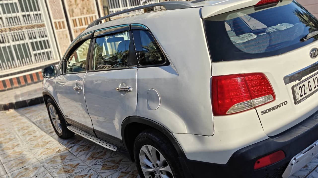 سورنتو 2010 كويتي فول واحد على واحد بيه مكانات صبغ ابيع حزام ضربه باب اليمنه المامي
 او جاملغ خلفي ايسر شواصي الغود تكم كله سليم 
رقم اربيل دولي تحويل وكاله مضمون الموصفات بصمه جلد بنوراما مكينه6سبعه راكب ثلاث قطع تبريد حساسه كامره محرك بلادي مامفتوح سياره جاهزه من كلشي السعر110هاتف*********** واتساب***********
