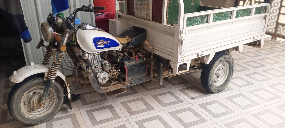 سلام عليكم ستوته للبيع موديل 14 مكينه ما مفتوح سعر 1,350 وبيها مجال ***********
