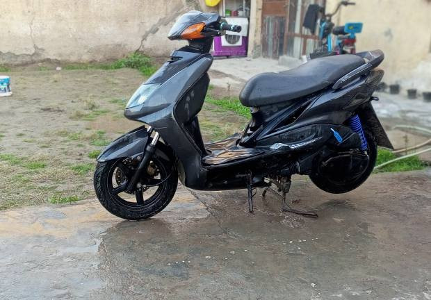 سكنس ياباني كابريتر نثيه شلعه معدل لايت زنون زوج دبلات جدد كيجات شغاله نكره سلف هندر محرك نضيف.. مكانها بابل مراوس 
***********
