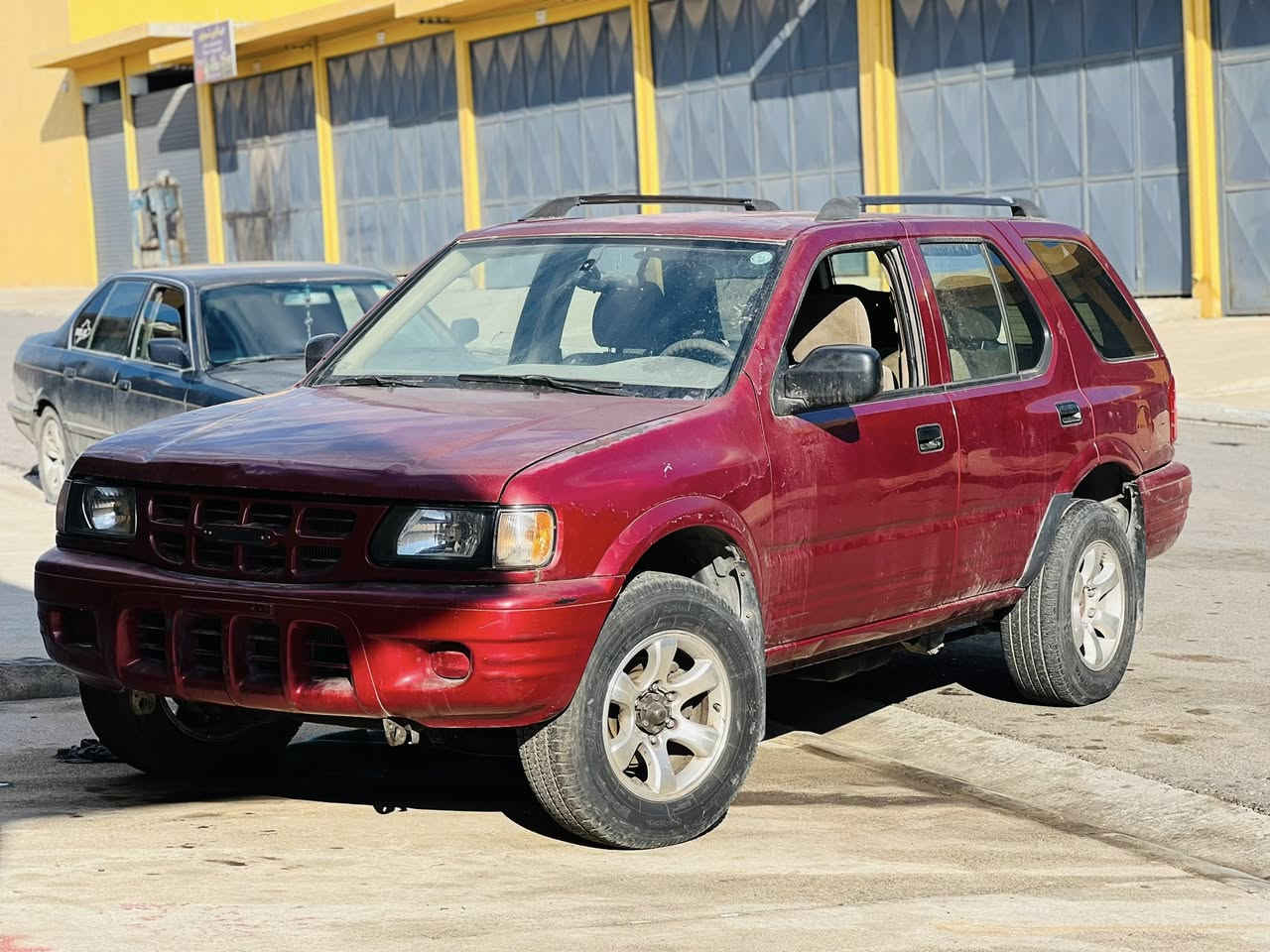 (سياره ايزوز گئر توماتيك)
سياره موديل ٢٠٠٥
(  لون مارونى )
***********) كورك واتس اب
السعر  32$  ورقه او بي مجال 
سياره بيدون دعم سبخ 
سياره تخم جديد 
(رقم دهوك )
(شرط التحويل مضمون )
(الغرامات  3$)
(سياره بيدون محرك كئر  )
(العنوان دهوك    )
