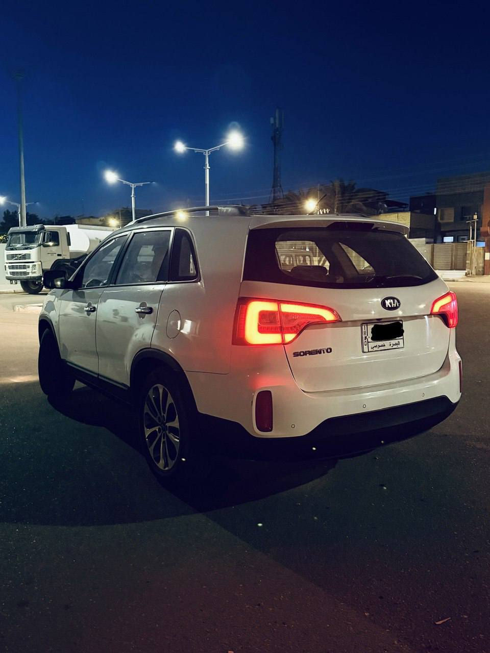 كيا سورينتو 2015
٤سلندر دوش خليجي 2400
مكفوله
المكان البصرة المعقل 
***********
السعر 180قفل

 كيا سورنتو 2015 
 مكفولة كفالة عامة 
بدون صبغ، بدون تبديل، بدون بارد 

المواصفات:
4 سلندر 
7 راكب

تشغيل بصمة + بصمة أبواب

كشانات جلد، 1 كشن كهرباء

لايت زينون

بردات داخلية (بلادي)

يَدّات نيكل ستيل (بلادي)

إشارة ترحيب عند الاقتراب

علامة “Sorento” 

 / بصره – تحويل مباشر

3 قطع تبريد + تدفئة وتبريد بالكشانات الأمامية

ويّاله كروم 19

حساسات أمامية وخلفية

كاميرا بلادية + شاشة  (بلدشبول)
 الرجاء فقط الجادين، غير الشراي لا يتصل ولا يراسل.  السعر ١٧٥ وبيها مجال قليل البصرة, العراق
