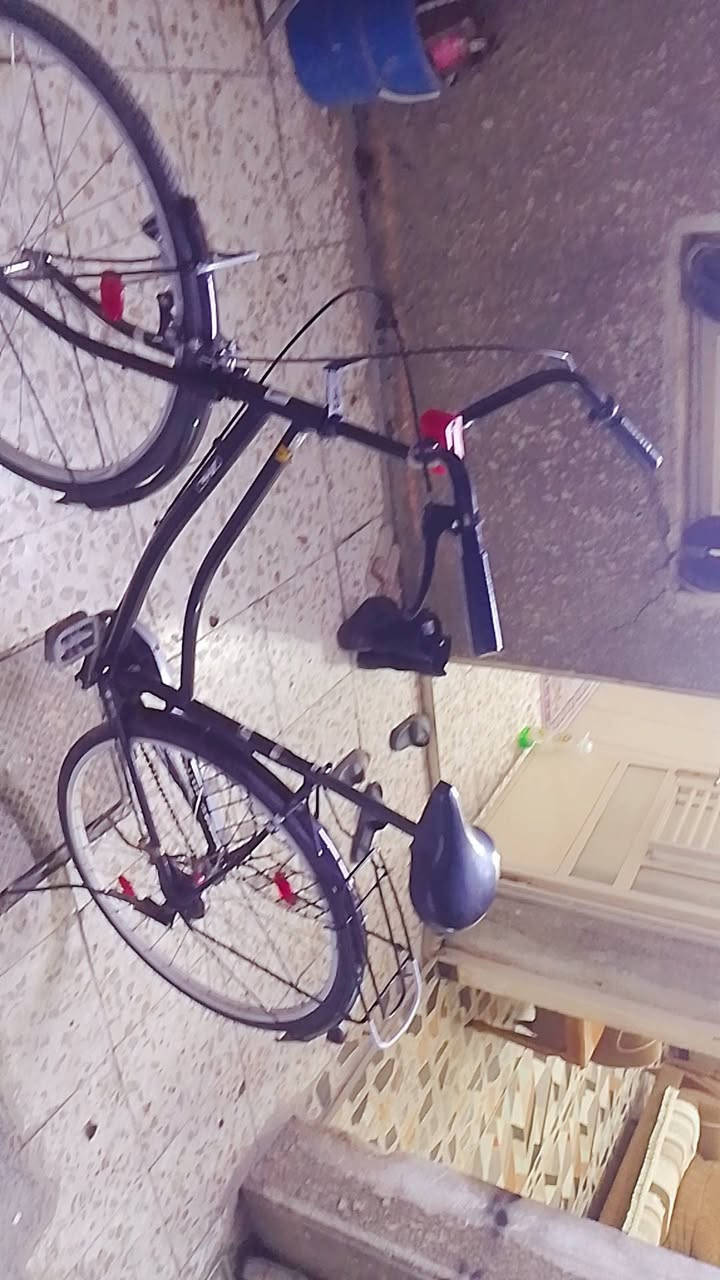 سلام عليكم بايسكل للبيع موديل 2022 صالة 4 أشهر من نزل من رمبة بايسكل نضيف كلش ياباني كلوب امامي داينمو السعر 110 وبي مجال العنوان بغداد الجديدة الاستفسار *********** متواجد ماسنجر واتس اب
