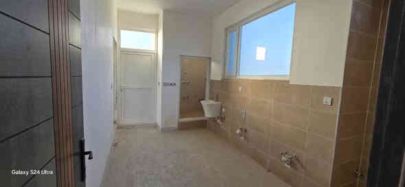 دار للبيع
مساحة ٢١٥ متر قاطين بناء طابوك  و بياض 
موقع فرع معهد اشنونا قرب البنادرة يبعد عن خريسان ٥٠ متر 
خدمات كامل ماء مجاري تبليط كهرباء وعرض الفرع ٨ امتار
للاستفسار  ***********
