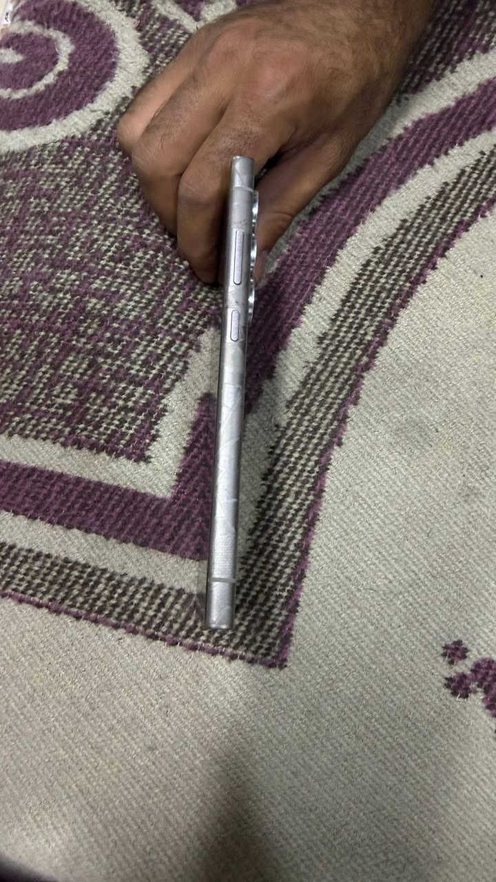بسبب الوعود الكاذبه اعيد النشر 
سلام عليكم ورحمة الله وبركاتة
جهاز اس 24الترا ذاكره 512نضيف عين الفهد ما داخل تصليح للبيع السعر 1200وبي مجال 

***********
