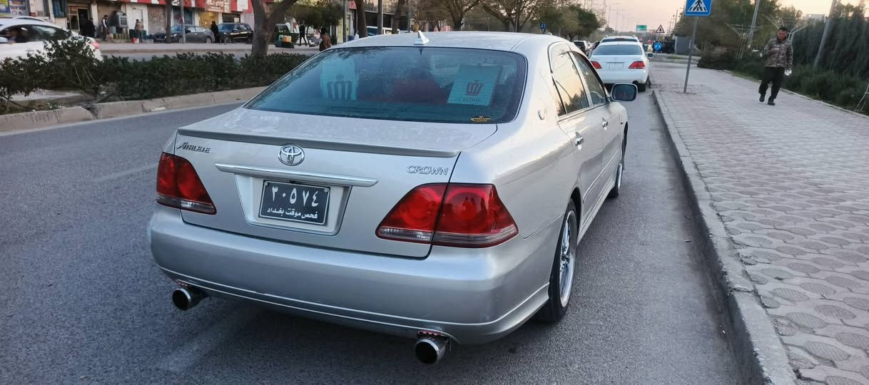 مووس 2005 ١ پارچه صبخ
سلایت ، ۳ دوگمه..  ده رگا به سمه . ناو ره صاصی. شاشه تیسلا. هیچ سارد و شوختی نیه. مکینه و گیر بچوک بنزین که م ده خوا شوین که لار ***********
