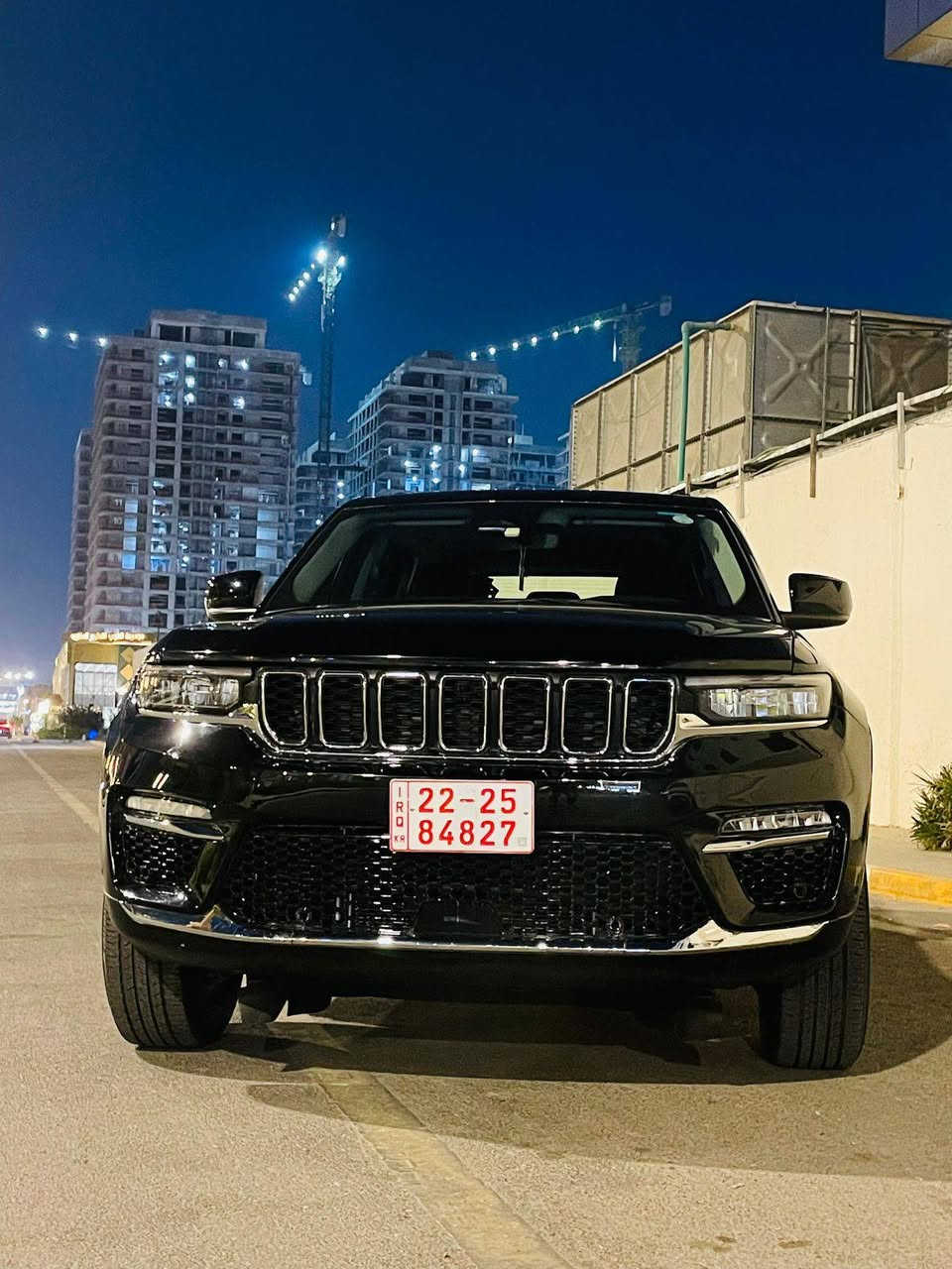 السلام عليكم جيب موديل 23بانزين السياره نظيفه جدا صور الحادث موجوده فووول ما عده السلايت رووف العنوان بغداد حي الجهاد الشارقه الاتصال ***********--***********0السياره رقم سليمانيه
