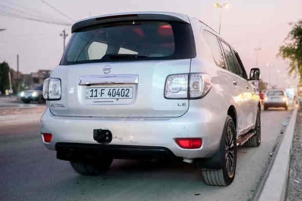 نيسان باترول بلاتين يوم اعله فأه فول 1/1 
 -موديل 2010 وارد خليجي كفاله  من الصبغ والضربه 
رقم بغداد بأسمي .ماشية ١٥٩ km 
•ناقل الحركة
-محرك 8 سلندر بناقل حركة 7 نمر-5600
-المواصفات- 
• نظامABS
• مساعد الفرامل barke assist
• نظام المحافظه على المسارVSC
• نظام توزيع قوه الفراملEBD
• نظام مساعده التسلق
• نظام مانع انحدار
• حساسات اماميه 
• حساسات خلفيه 
•رادار امامي
. كامرة 360 درجة 
•ثلاث شاشات 
•شاشة كبيرة لمس 
• حساسات الاطارات
•ثلاث وضعيات قيادة  ثلجي-صحراوي-وحل-جبلي 
• مثبت السرعه 
• قفل مركزي للابواب
• عجله القياده و مقاعد من الجلد 
• فتحه سقف
• دخول بواسطه مفتاح ذكي(بصمه)
• شاشات بظهر المقاعد الاماميه 
• كشنات كهربائية
•كشنات تدفأة تبريد
• مرايا الجانبيه كهربائية 
•اشاير با المري 
•تحكم وضعيات الستيرن كهربائي
• ثلاجه 
• تحكمات استيرن فول 
• اور اوكس / يو اس بي 
داخل صاج ملكي 
تبريد ثلاث قطع
جنطة كهرباء 
وهواي بعد بيه مواصفات بالعافيه على الياخذه
السعر( ٢٠٠$) 
مكان السيارة بغداد الحارثيه
للاستفسار ***********
