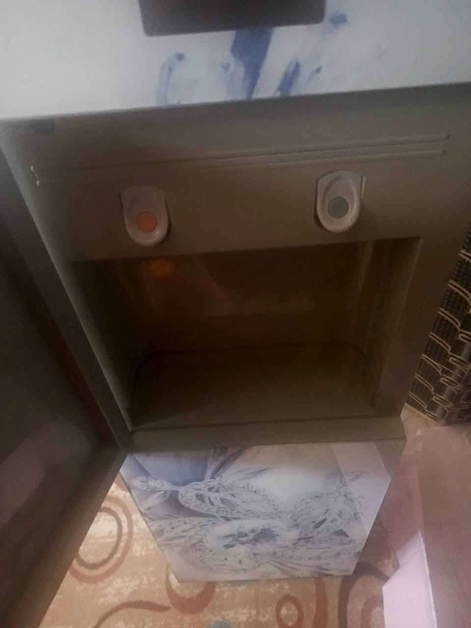 مكلفه بالنشر
براد ماء نظيف بس مكسور من فوك ويشتغل على الفحص مثل الصورة تماما 
السعر ٦٠ الف


**إذا كنت صاحب هذا الإعلان وتريد حذفه لأي سبب، رجاءا أرسل رسالة إلى الدعم الفني**