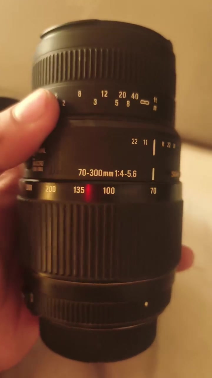 عدسة سيگما نيكون 70-300 بيه مشكله بسيطه مثل مموضح بالفيديو، خلي سعرك واني اراسلك، مكاني ميسان / العمارة


**إذا كنت صاحب هذا الإعلان وتريد حذفه لأي سبب، رجاءا أرسل رسالة إلى الدعم الفني**