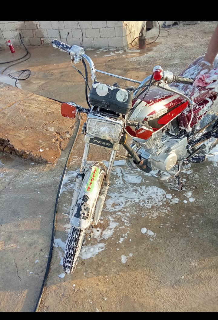 سلام عليكم تايكر للبيع مديل 21 اوراق اسكنر مكان ناصريه قلعة سكر *********** واتساب فقط
