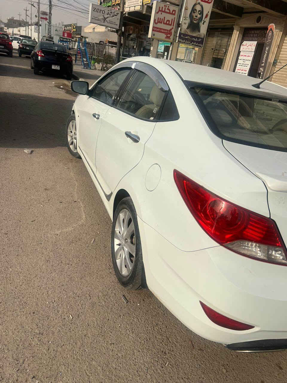 السلام عليكم 
أكسنت خليجي 
موديل 2011 
مكينة 1600 
فول مواصفات 
بيها صبغ جاملغ خلفي عكس السايق أثر شخط
رقم بغداد دولي
المَكان بغداد الدورة 
غير متواجد ع نت 
*********** بغداد, العراق
