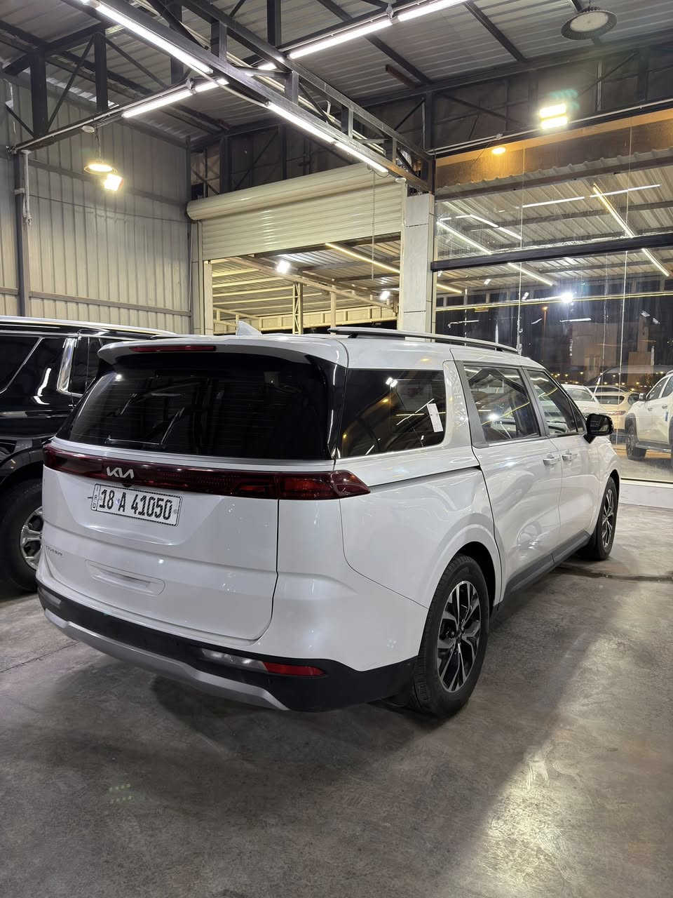 كرنفال 2023 وارد كوري بأسمي فول مواصفات ابواب كهرباء 
بيها رشات صبغ كوريه جهة السايق بدون دواخل 
 ماشيه 66 الف KM                                           
 للاستفسار ***********
