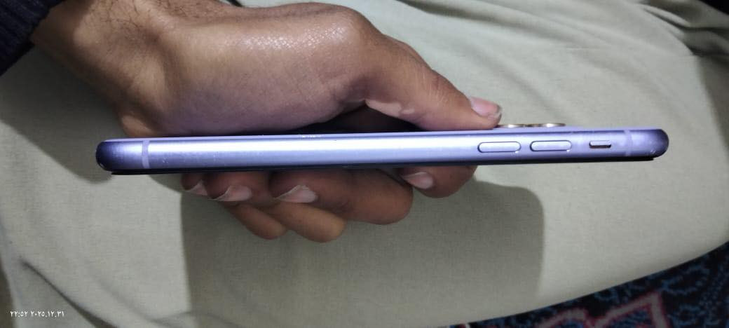 سلام عليكم 
ايفون ١١عادي 
جهاز بعده جديد ابلادي 
نضافته ٩٥٪؜
بطاريه ٧٣
سعره خاص او رقم
***********
