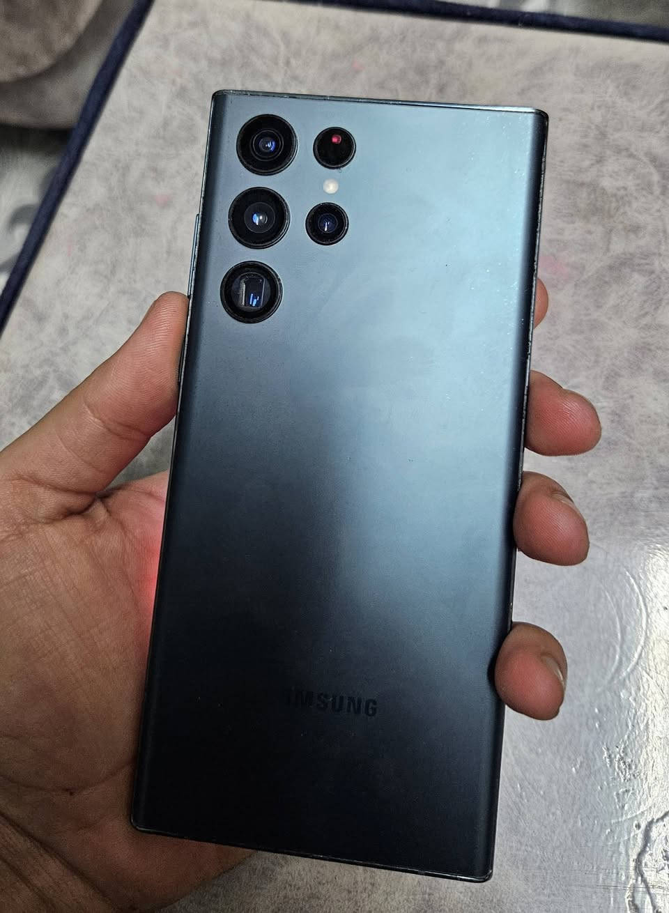 🔥 Samsung Galaxy S22 Ultra
 بحالة شبه جديدة وكأنه جديد!✅
 سعة التخزين: 256GB ✅
 الذاكرة: 12GB RAM ✅
 شاشة Dynamic AMOLED 2X مذهلة ✅ 
كاميرا احترافية تلتقط أدق التفاصيل ✅ 
أداء قوي وسريع يناسب الألعاب والتصوير والعمل ✅ 
بطارية تدوم طوال اليوم ✅
 الجهاز نظيف جدًا وجاهز للاستخدام مباشرة 💯
🚚 متوفر خدمة توصيل لجميع مناطق الضفة والقدس والداخل.
📩 للطلب والاستفسار: راسلنا عبر رسائل الصفحة أو اتصل على: 📞 0569886395
لا تضيع الفرصة، امتلك هاتفًا رائدًا بسعر مميز وجودة مضمونة. 💯


**إذا كنت صاحب هذا الإعلان وتريد حذفه لأي سبب، رجاءا أرسل رسالة إلى الدعم الفني**