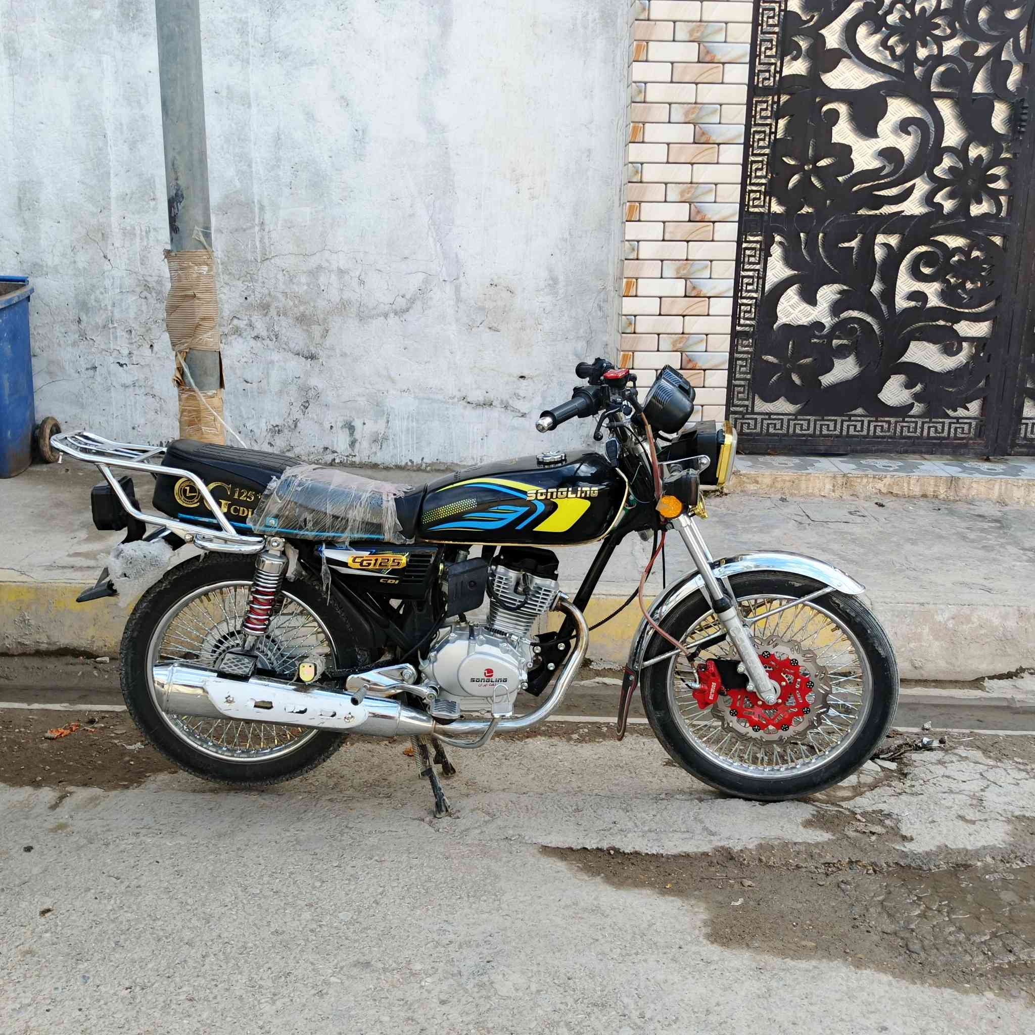 للبيع.  2025     ***********
