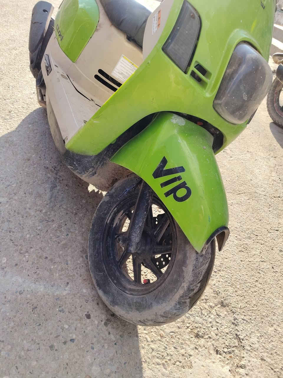 اسلام عليكم ماكس بوليس للبيع دراجه نكره سلف مابيها اي نقص دراجه نضيفه و حلوه بس متروكه و ممغسوله بس من الصبح نكره سلف سعرها 550 و بيها مجال مكاني ديالى بعقوبه فلكه الامين للتواصل ***********
