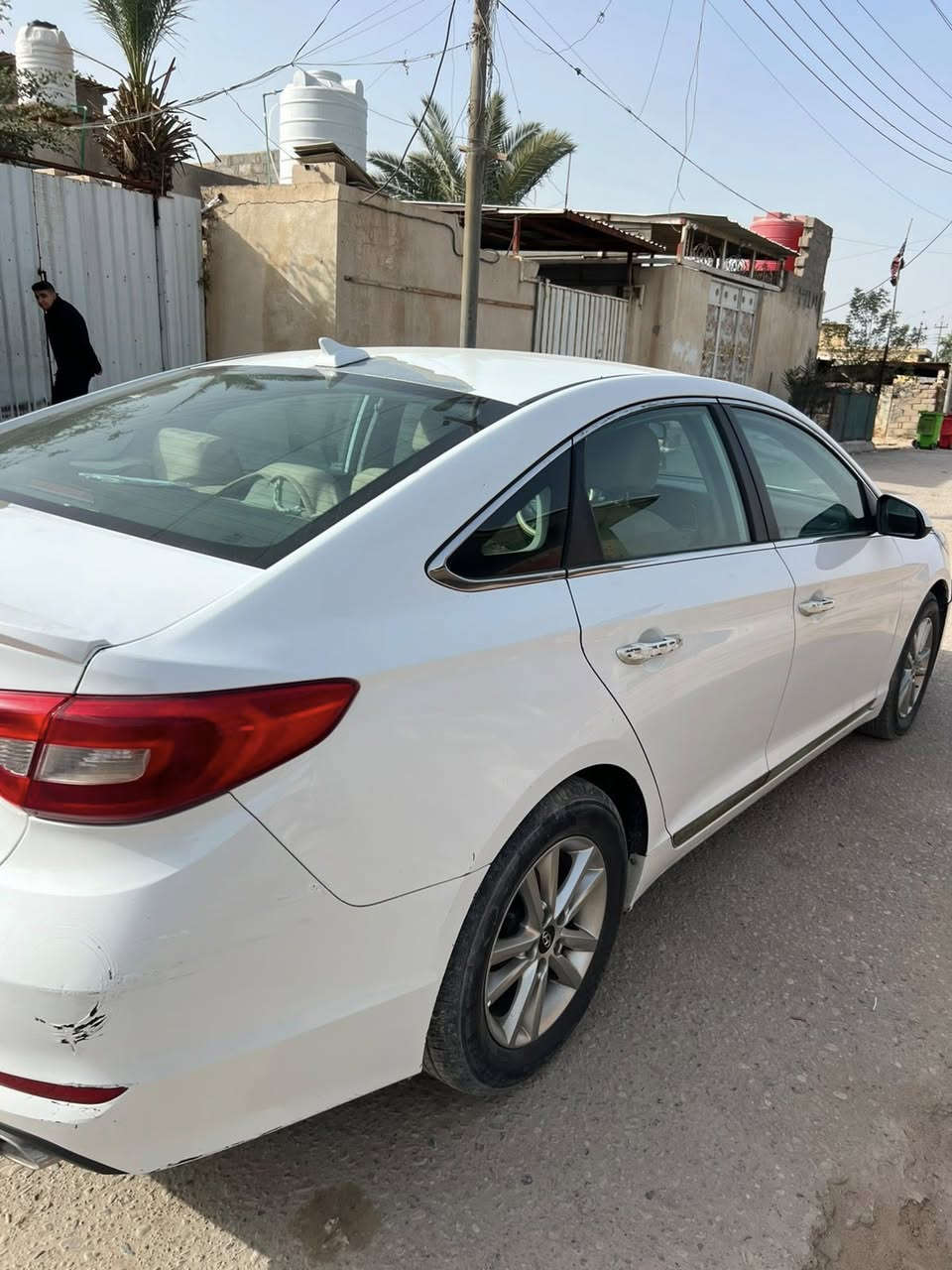 سوناتا موديل 19
بيهه كازكيت شغاله طبيعي 
صبغ غير مكفوله 
حادثهه بنيد و جاملغ 
الشاصي مكفول
سعر ب 100$ نقد فقط
***********
