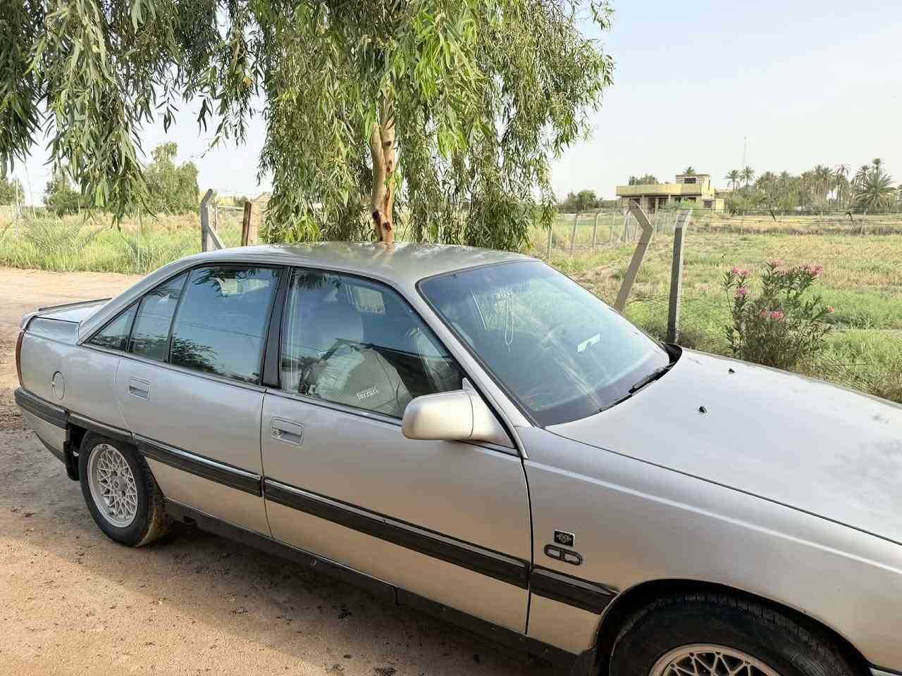 اوبل اوميكا  .٩١. رقم دولي بسمي . سنويه الى سنت ٣٠ يله تنتهي محرك وكير وتبريد كله ملكه . تخم تاير حداديه جديده سياره ما نقصه برغي تبريتها فول الفول  سياره مال جناي كلش حلوه  .السعر ٤٦ ورقه وبيه مجال. مكان السياره بابل القاسم. ***********
