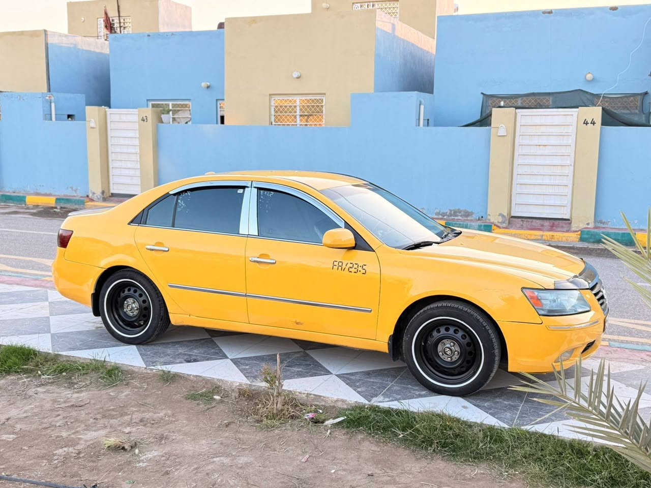 السلام عليكم
سوناتا 2008 وارد أمريكي فول مواصفات عدى لفتحه

بيها فقط جاملغ مبدل بدون دواخل ولسونار مرفق بلمنشور

محرك 2400 دووش شرط حاويه خط وبحث مصفرات

رقم بغداد إنكليزي سنويه لل2030 كير محرك حداديه تخم تاير

تبريد كامله من كلشي لسياره مكاني بابل الشوملي

السعر 78 وبيها مجال جدا بسيط

***********
