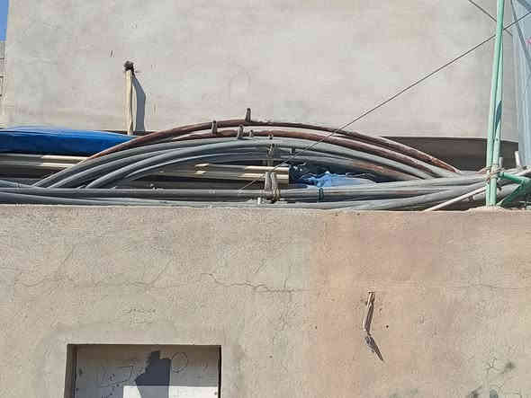 خيم ام الاقواص للبيع الطول ستة والعرض اربعة والارتفاع تقريباً مترين ونص العنوان موصل السعر325الف رقم الهاتف ***********
