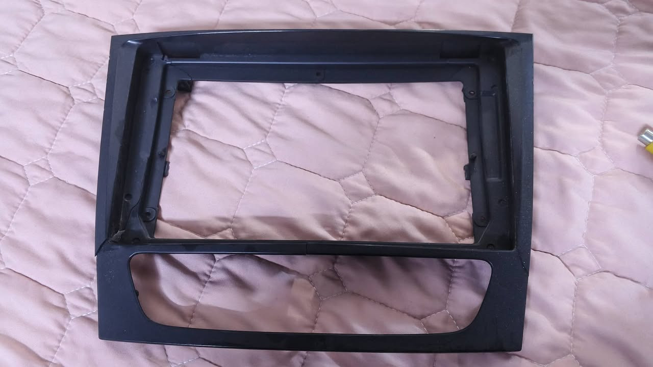 السلام عليكم
شاشة اندرويد مارسدس 211 وترهم على موديلات ثانية وياها أطار لل211 تنربط على الفيشة البلادية بدون اي تحوير سعرها 100 وبيها مجال الرقم *********** مكاني البصرة
