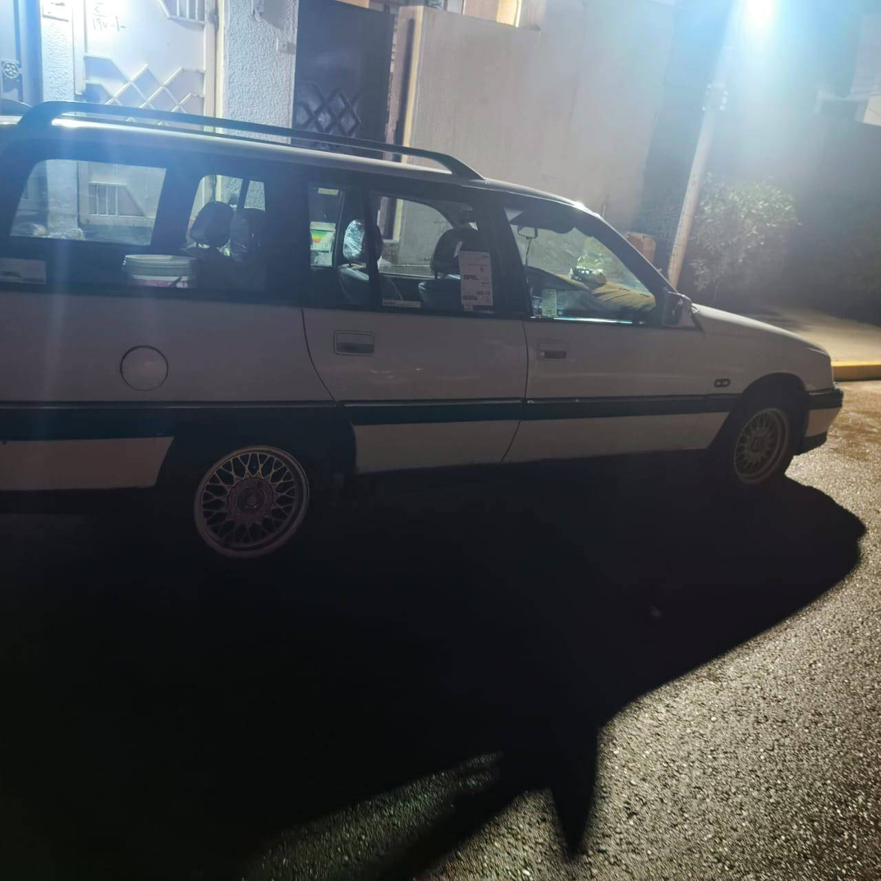 السلام عليكم اوبل 93ما مصبوغه بلادي محرك20باسمي عنوان الانبار فلوجه سعر 45وبيها مجال رقم ***********
