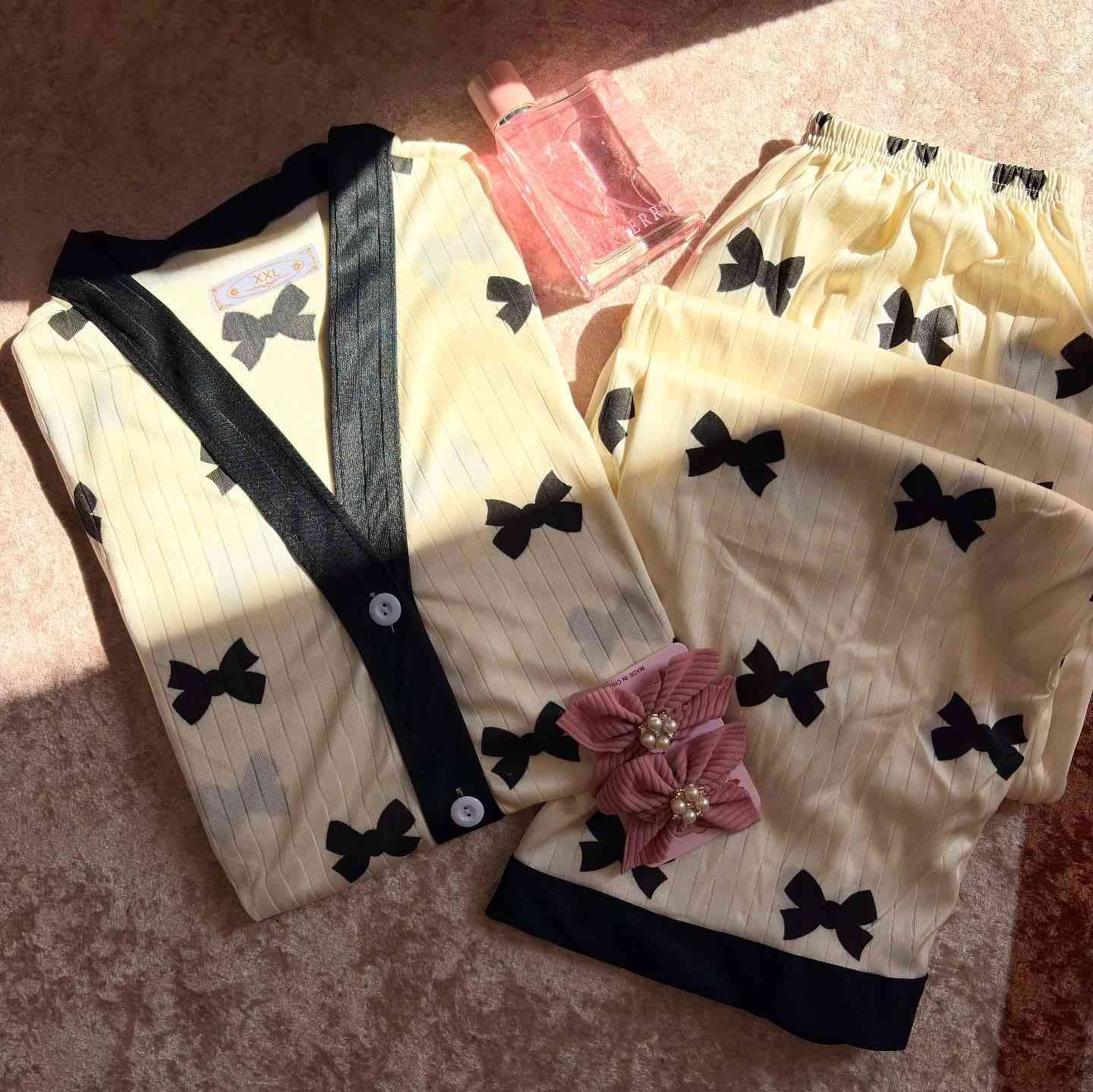 كل القطع داخل الصورة ع 5 من كل موديل باقي قطع قليلة سارعوا الحجز بنات سويت عليهم تخفيض لان اريد اصفي البضاعة للحجز دايركت❤️‍🔥✨️


**إذا كنت صاحب هذا الإعلان وتريد حذفه لأي سبب، رجاءا أرسل رسالة إلى الدعم الفني**