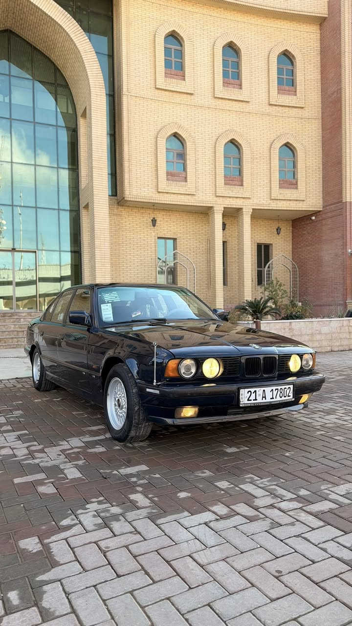 السلام عليكم للبيع بي ام موديل 1992 اصل525 محرك مسكر شرط كير وتماتيك شرط صدر امامي خلفي جديد تخم تاير جديد تخم ويل اصلي بلادي رقم بغداد دولي سنويه الغايه 20230 هزه جديد تبريد ثلج 🧊 تدفئه نار السياره صبغ عام جماليه بدون اي حادث غرفه جديده السعر 65 وبيها مجال يرهم مروس حسب القناعه مكاني تكريت رقم التلفون ***********
