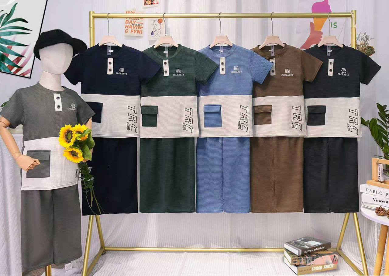 برمودة ولادي حجري 
خامة فول الفول 
قياس 12-14-------/عمر1-4 سنة  ب42الف 
———,,,,,,,,,
قياس 15-17-------/عمر 5-8 سنة  ب48 الف

للحجز ***********

‏تابع قناة ازياء الماسة  جملة فقط في واتساب: https://whatsapp.com/channel/0029Vb3pV2I3LdQLqTEdWW1s
