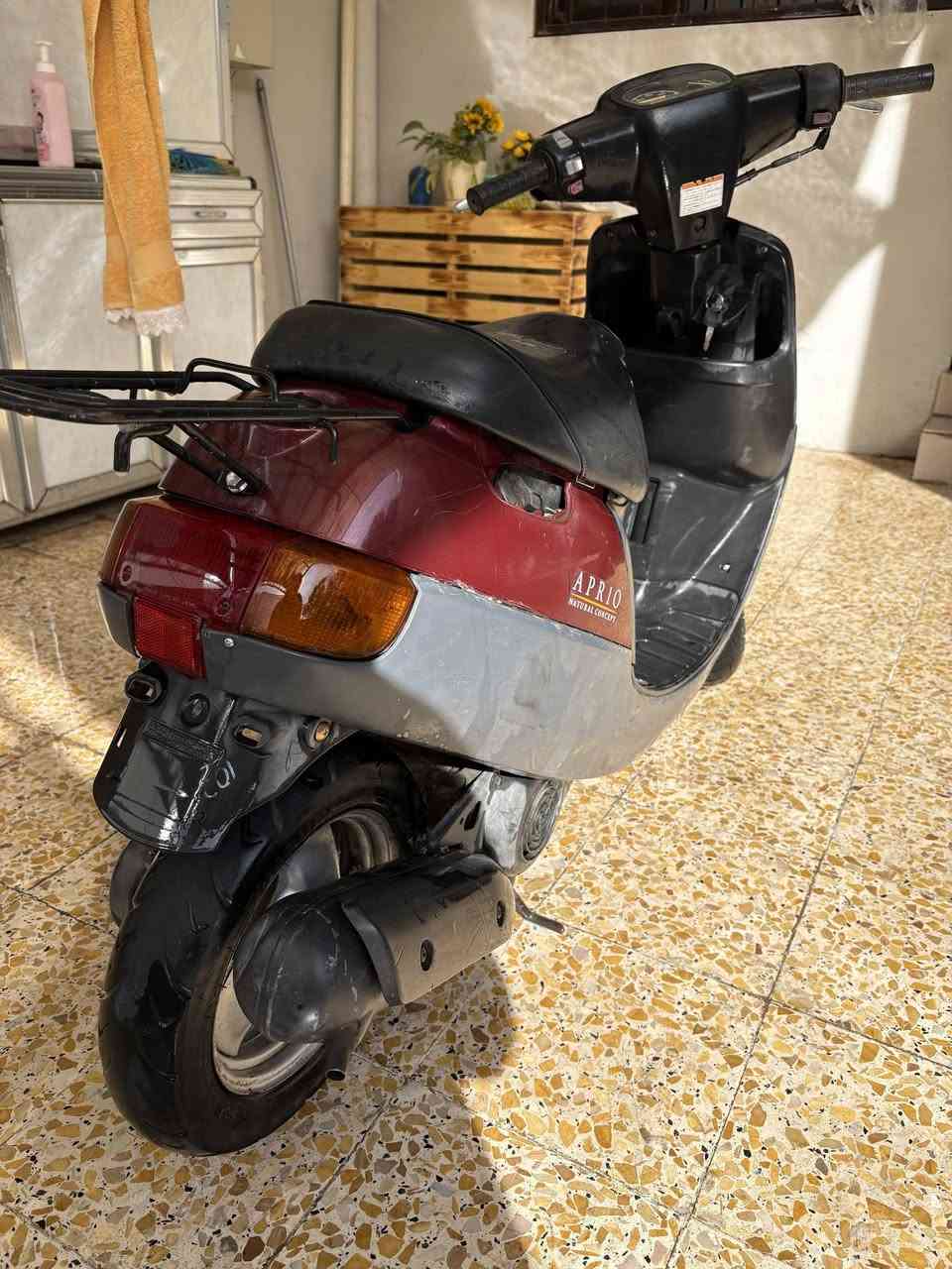 سلام عليكم اخوان عندي دراجه بطه للبيع ما بي اي عيب كله بالشرط محرك كابريتر كله عل بلاد شرط محرك ما مفتوح الدراجه خير من الله كهربائيات كله شغال سلف شغال اشاير ضوء عالي ناصي كله شغال مكاني كركوك سعر 450 وبي مجال للشراي للاستفسار خابر رقم او راسل اني موجود بالفيس وبالواتساب *********** ملاحظه الكفرات بلاديه بس بيها اشويه شخوط والقبغ مال دهن مبيوك
