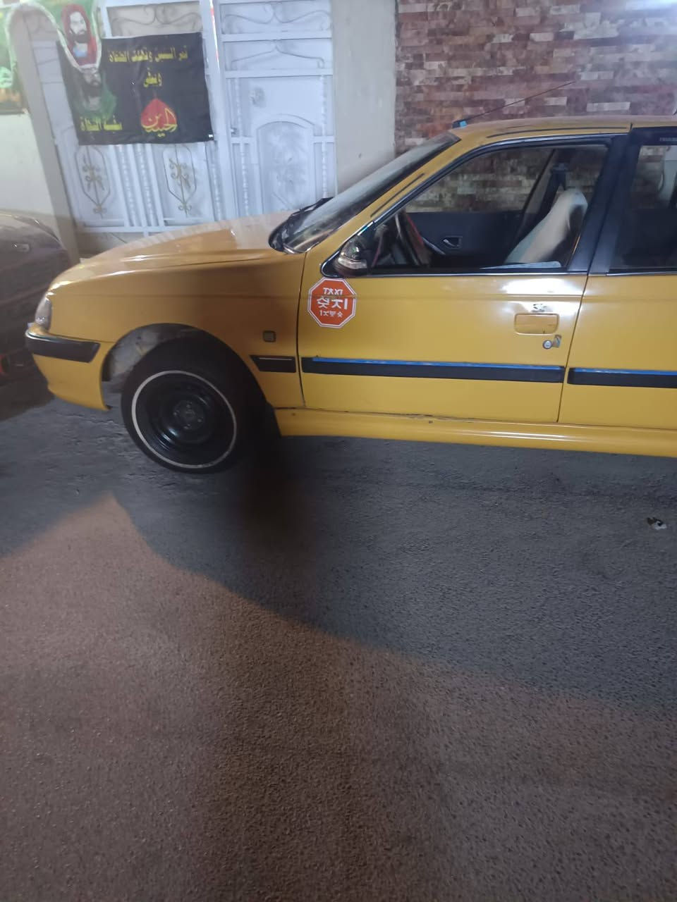 سياره بيجو بارص للبيع السعر 30وبيها وبيها مجال رقم بغداد مصفر هيئه ومرور العنوان بياع التراث ***********
