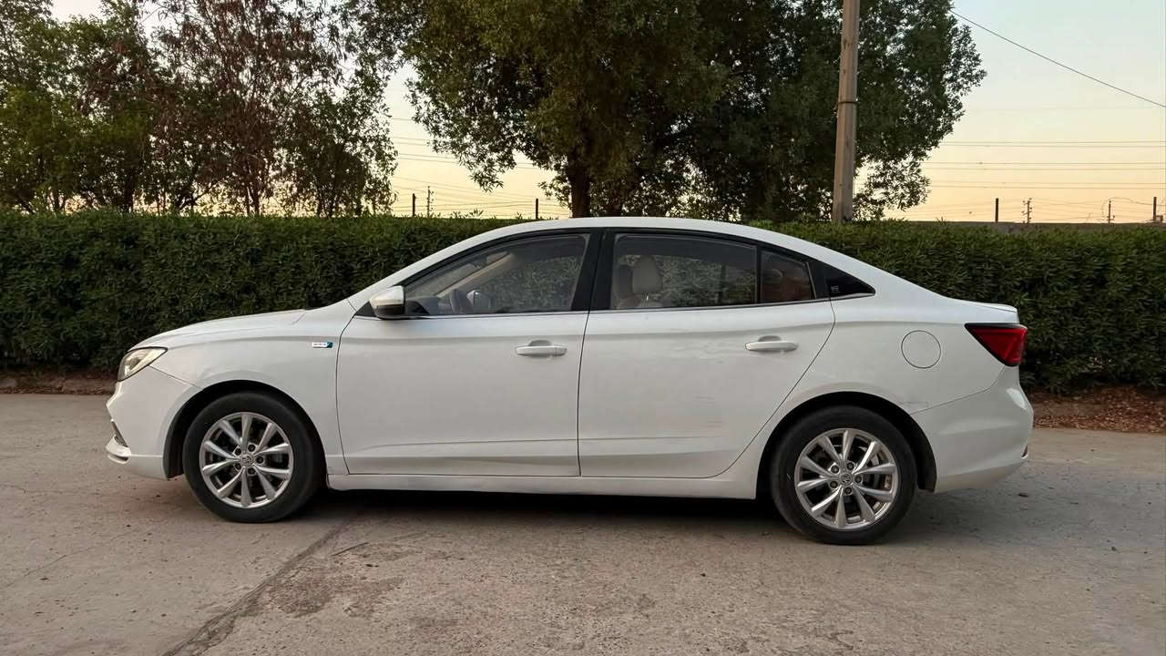 السلام عليكم
MG5 موديل 2021 للبيع
مواصفاتها كومفرت متوسطة

بيها قطعتين صبغ بدون دواخل

السعر 70 و بي مجال

رقم موبايل

‭***********‬
